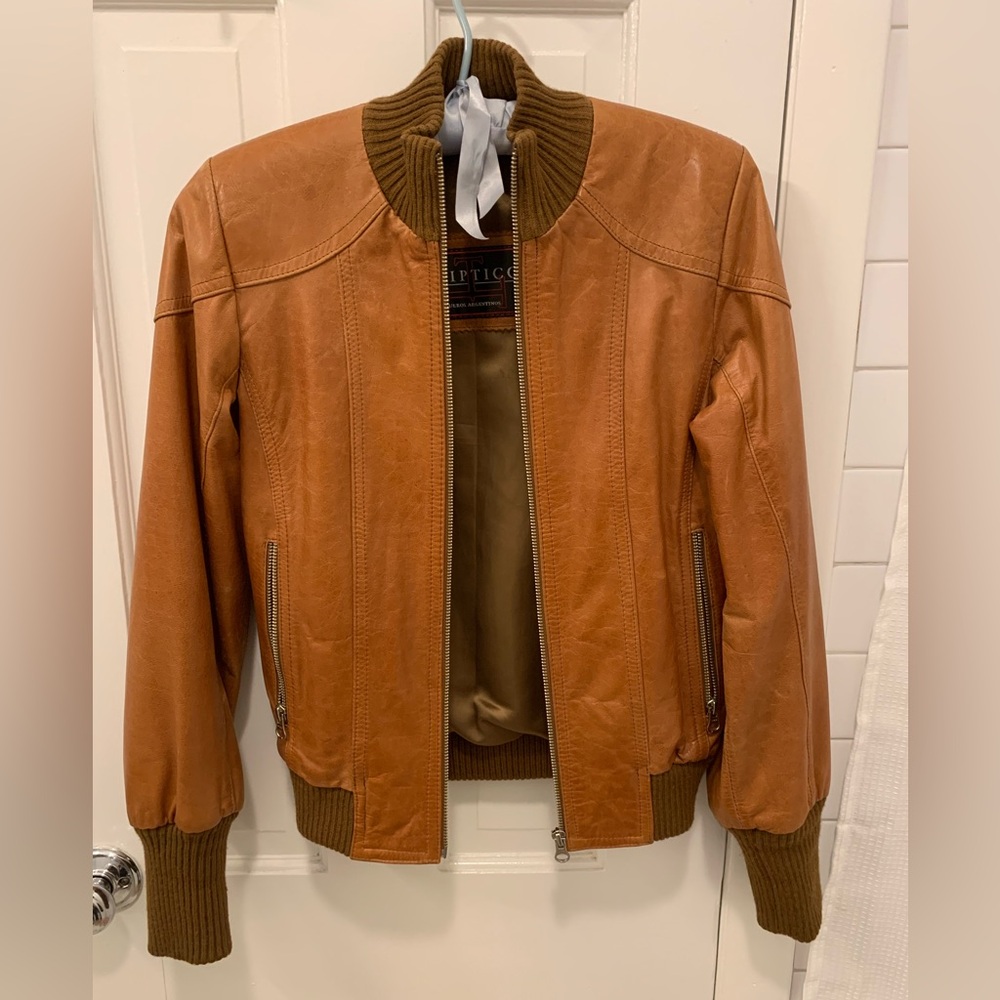 100% Argentine Leather Women’s Bomber